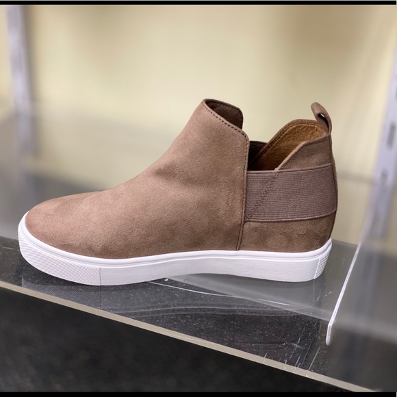 Warm taupe Hidden wedge suede slip on sneaker - Picture 4 of 5